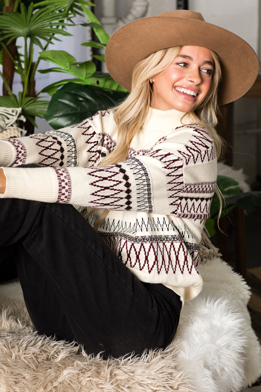 WT0004-BOHO ETHNIC PATTERN TURTLE NECK PULLOVER/