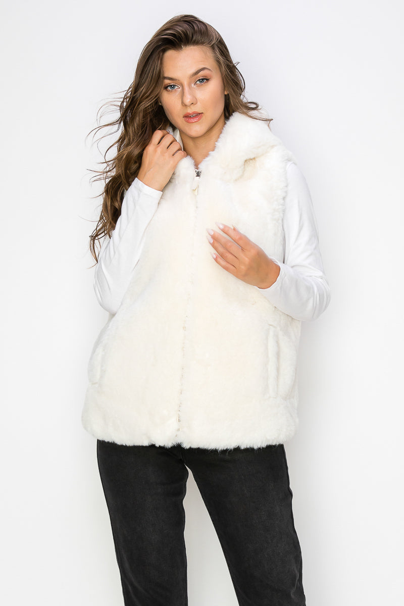 WV0038-RABBIT HOODED FUR VEST/